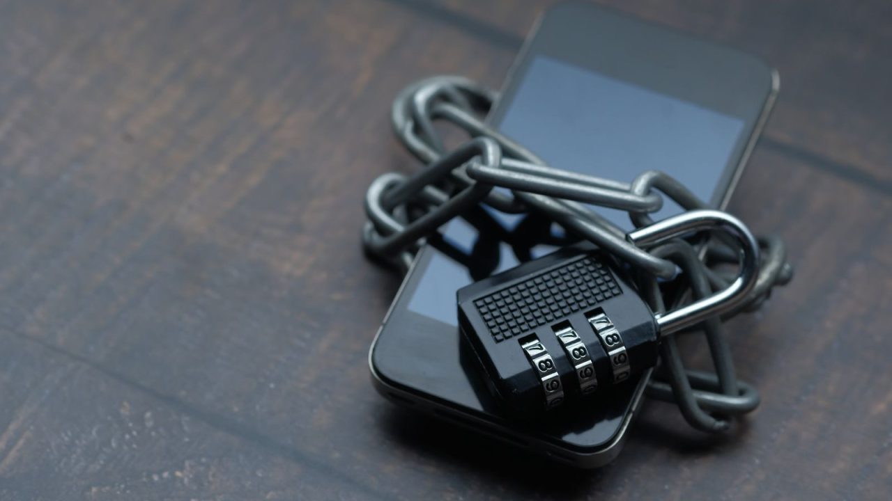 Aumentan los fraudes por mensajería: expertos recomiendan activar la verificación en dos pasos